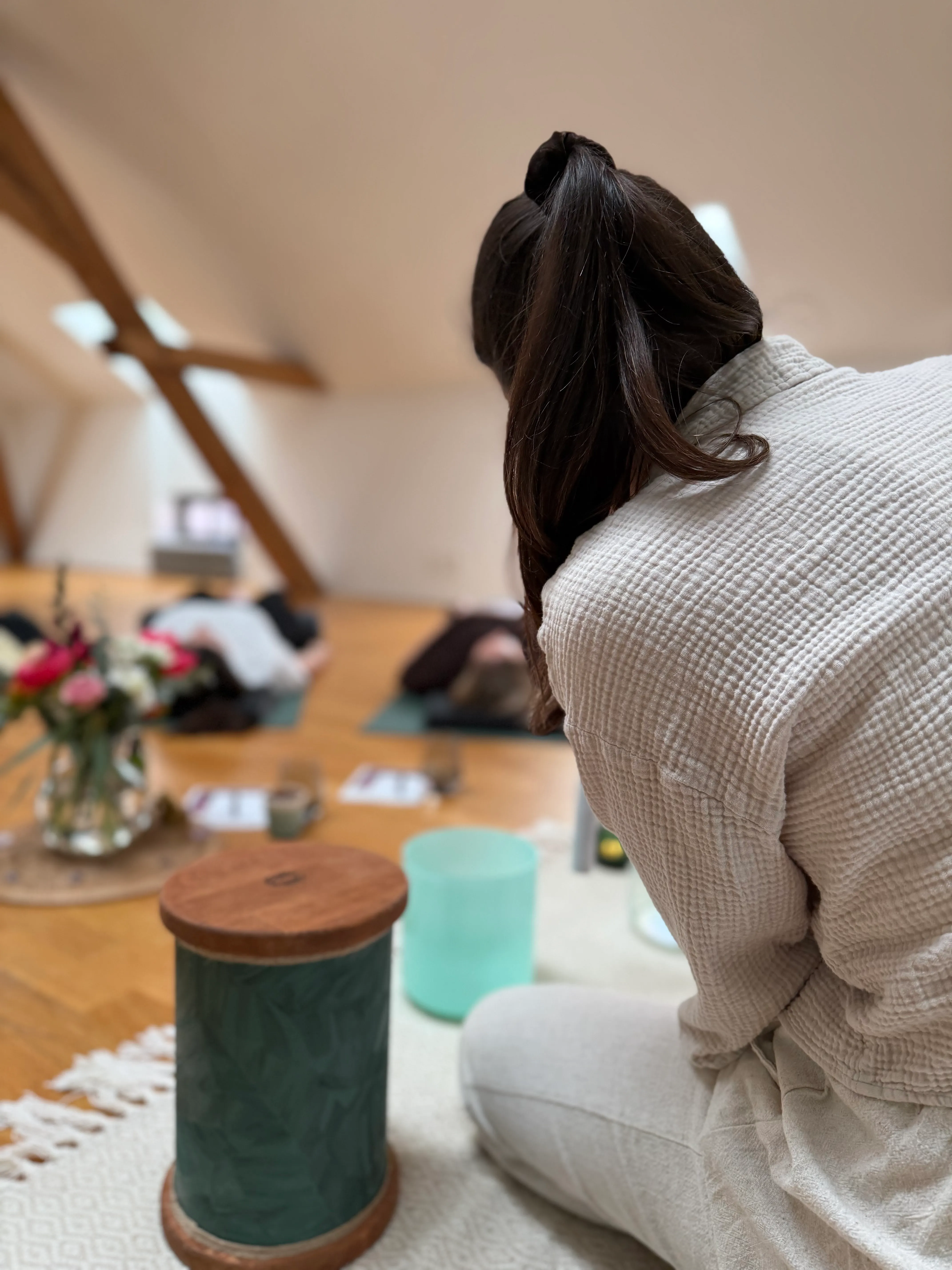 Ritual mit Klang und entspannender Stimmung